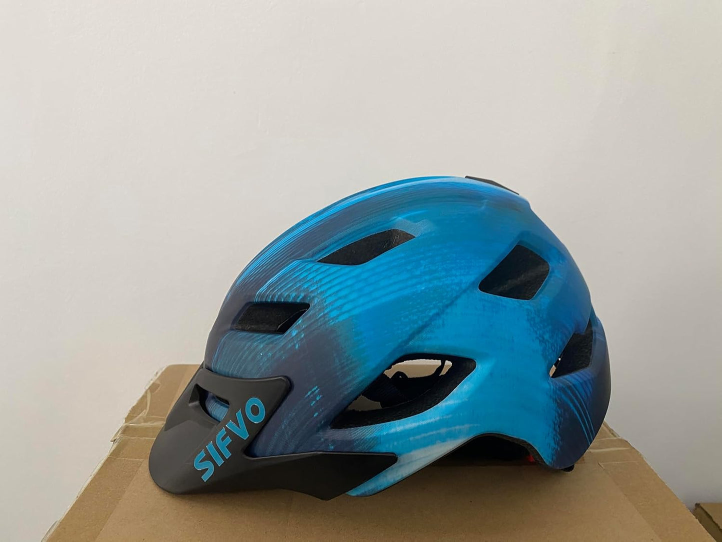 Kids Bike Helmet Boys and Girls Bike Helmet with Cool Visor Helmet for Kids 5-14, Kids Bike Helmets Youth Bike Helmet Adjustable & Lightweight 50-57cm